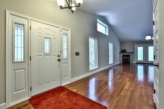 2549 Champions Way, Crestview Hills, KY 41017