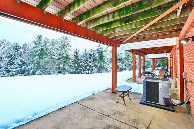 2549 Champions Way, Crestview Hills, KY 41017