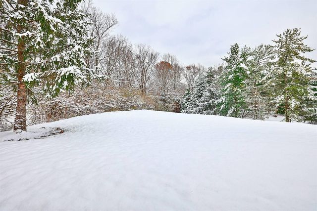 2549 Champions Way, Crestview Hills, KY 41017