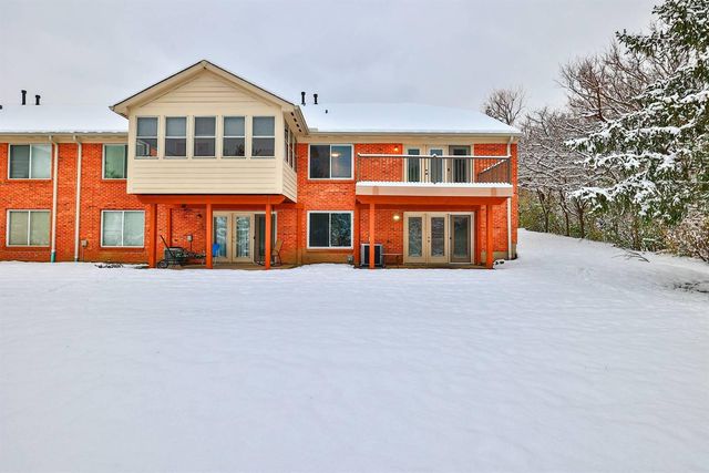 2549 Champions Way, Crestview Hills, KY 41017