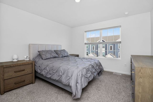 1007 Briar Glen Court, Hampshire, IL 60140