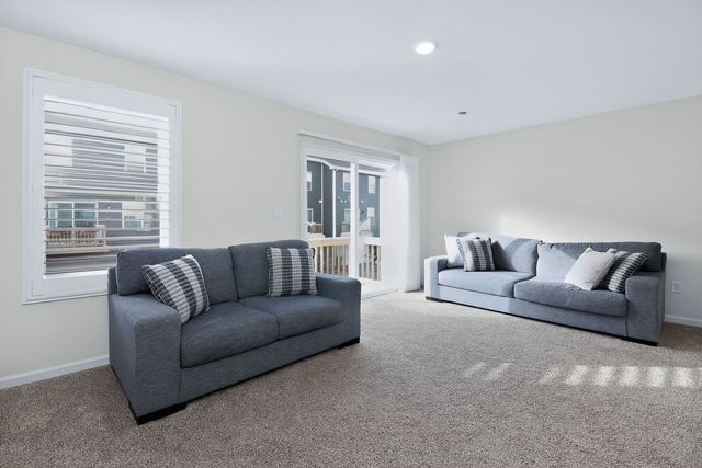 1007 Briar Glen Court, Hampshire, IL 60140