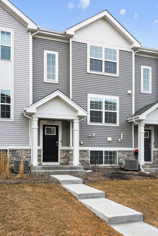 1007 Briar Glen Court, Hampshire, IL 60140