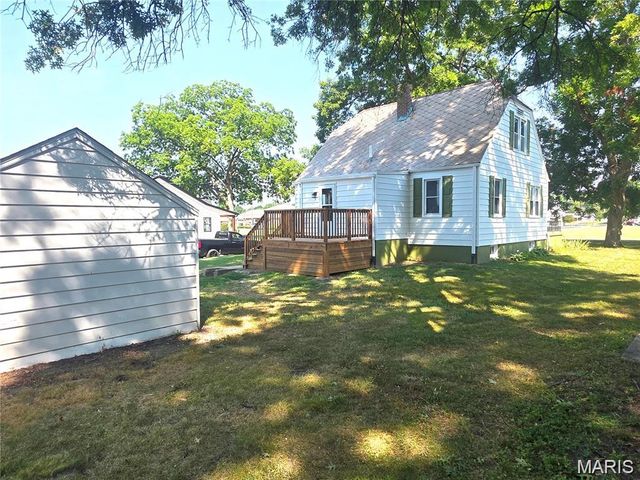 698 Center Drive, Ste Genevieve, MO 63670