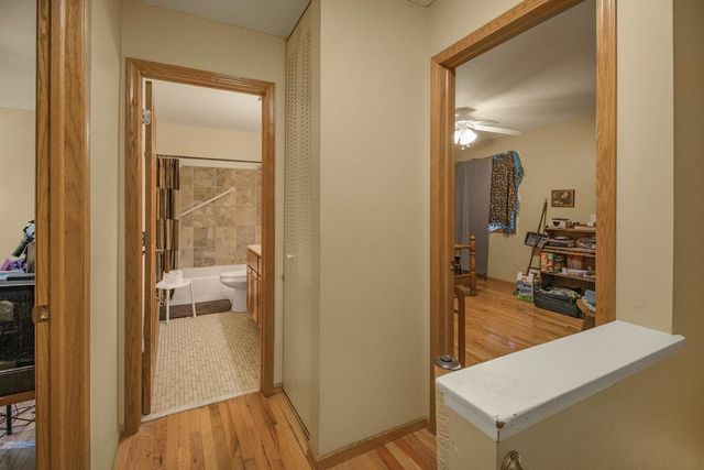 2281 Pond Avenue E, Maplewood, MN 55119