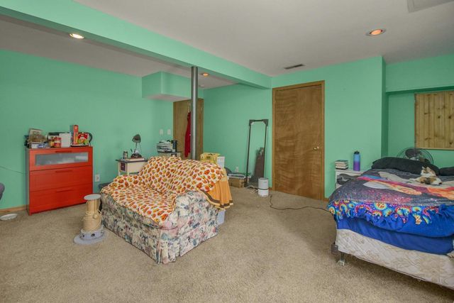 2281 Pond Avenue E, Maplewood, MN 55119