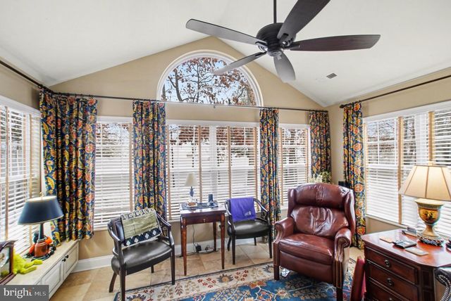 6223 AUTUMN LEAF DR, Fredericksburg, VA 22407