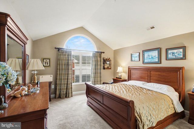 6223 AUTUMN LEAF DR, Fredericksburg, VA 22407