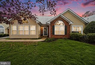 6223 AUTUMN LEAF DR, Fredericksburg, VA 22407