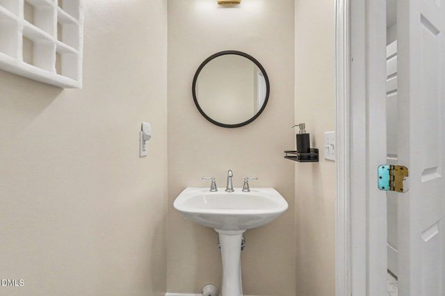 10142 Mizner Lane, Raleigh, NC 27617