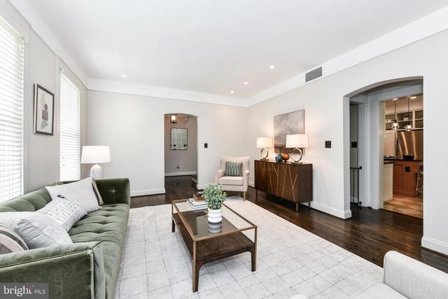 1812 N RANDOLPH ST, Arlington, VA 22207