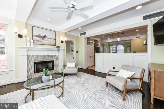1812 N RANDOLPH ST, Arlington, VA 22207