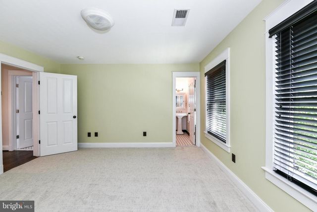 1812 N RANDOLPH ST, Arlington, VA 22207