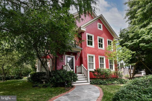 1812 N RANDOLPH ST, Arlington, VA 22207