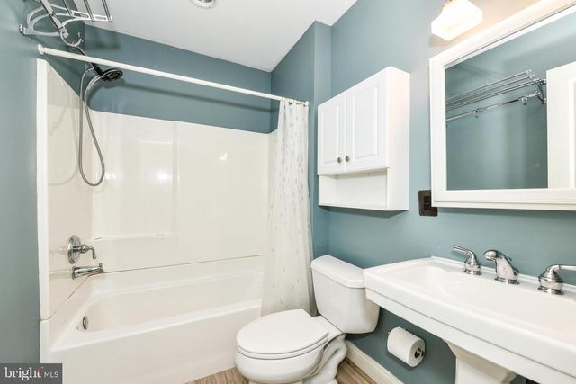1812 N RANDOLPH ST, Arlington, VA 22207