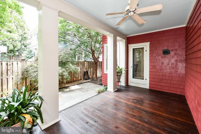 1812 N RANDOLPH ST, Arlington, VA 22207