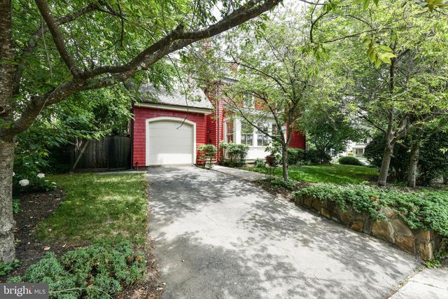 1812 N RANDOLPH ST, Arlington, VA 22207