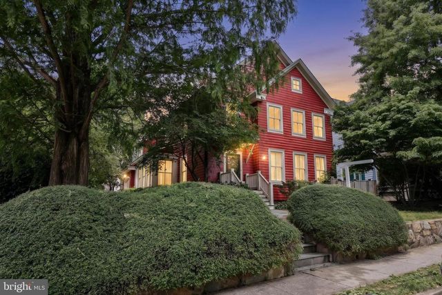 1812 N RANDOLPH ST, Arlington, VA 22207