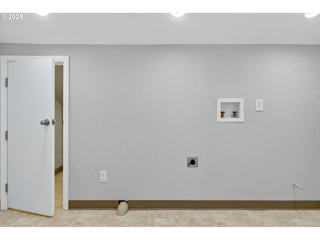 10186 Se TALBERT St, Clackamas, OR 97015