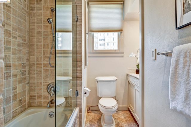 200 Lakeside Dr 801, Oakland, CA 94612