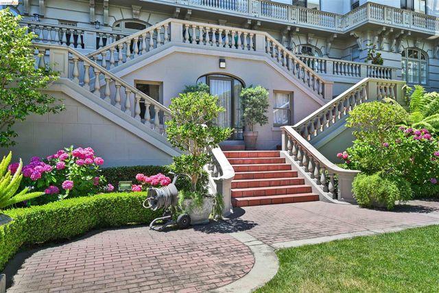 200 Lakeside Dr 801, Oakland, CA 94612