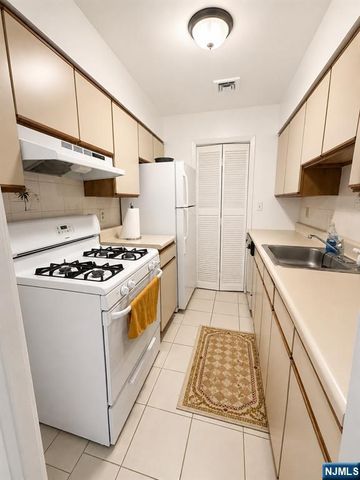 603 55th Street 205, West New York, NJ 07093