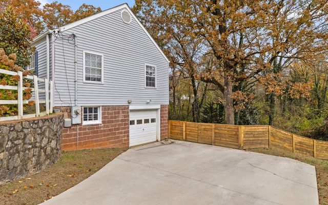 132 Lynda Drive, Chattanooga, TN 37405