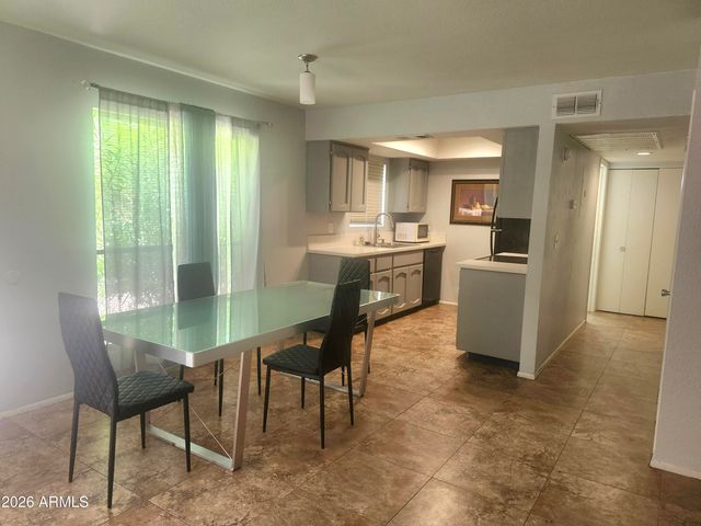 3119 W COCHISE Drive 131, Phoenix, AZ 85051