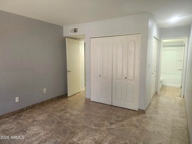 3119 W COCHISE Drive 131, Phoenix, AZ 85051