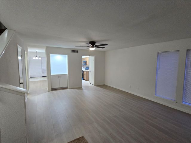7855 Green Lawn Drive 7855, Houston, TX 77088