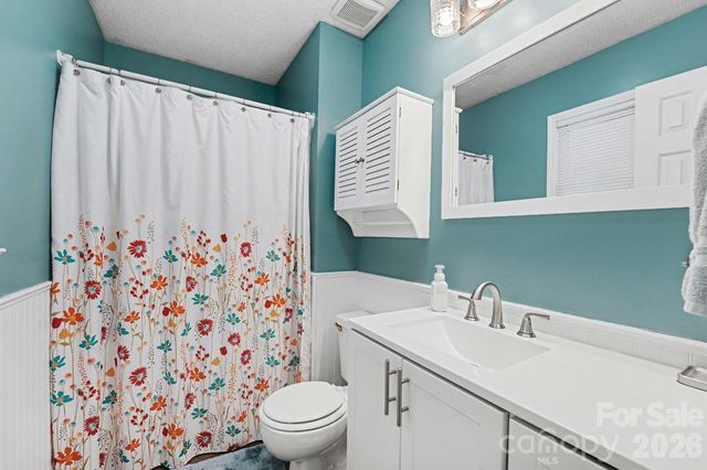 1163 Hidden Creek Circle, Hickory, NC 28602