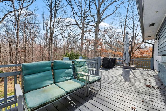 1163 Hidden Creek Circle, Hickory, NC 28602