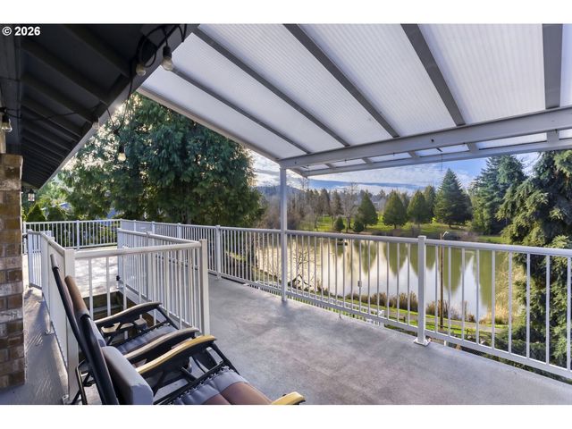 2401 Sw ELEVEN MILE Dr, Gresham, OR 97080