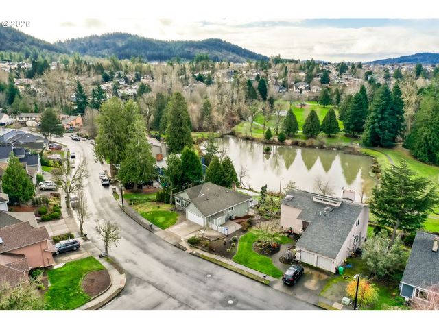 2401 Sw ELEVEN MILE Dr, Gresham, OR 97080