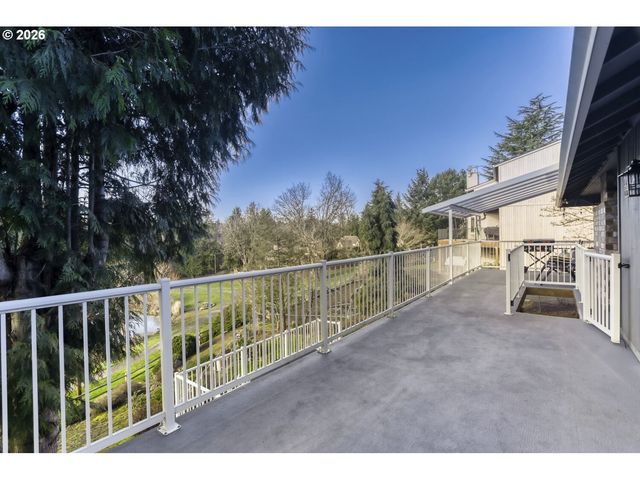 2401 Sw ELEVEN MILE Dr, Gresham, OR 97080