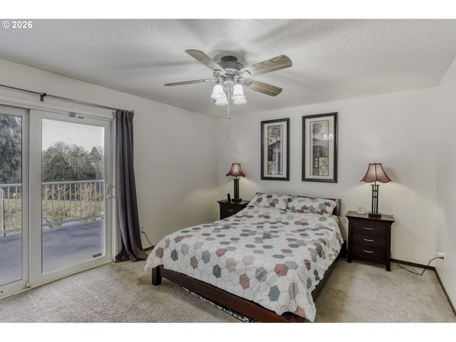 2401 Sw ELEVEN MILE Dr, Gresham, OR 97080