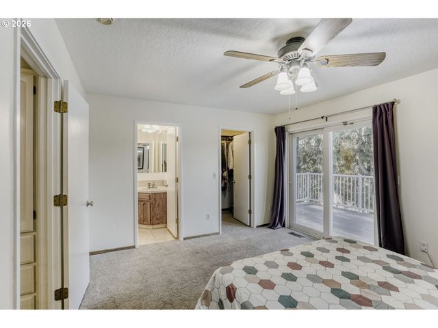 2401 Sw ELEVEN MILE Dr, Gresham, OR 97080