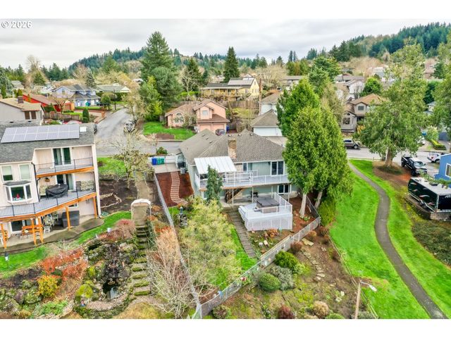 2401 Sw ELEVEN MILE Dr, Gresham, OR 97080