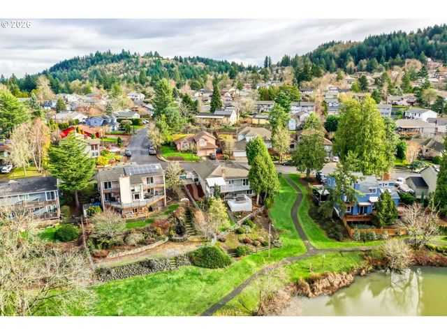 2401 Sw ELEVEN MILE Dr, Gresham, OR 97080