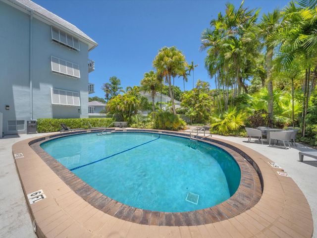 1150 Madruga Avenue C302, Miami, FL 33146