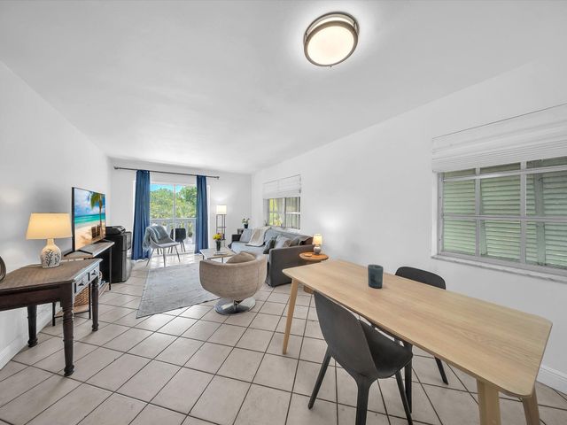 1150 Madruga Avenue C302, Miami, FL 33146