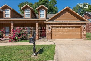 519 S Pierremont Drive, Fayetteville, AR 72701