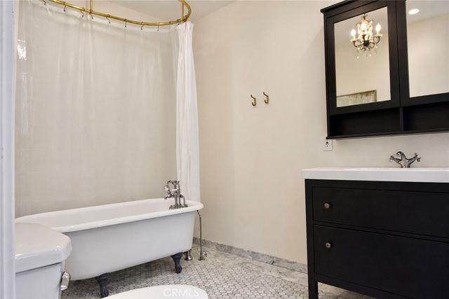 6160 York Boulevard, Los Angeles, CA 90042