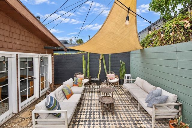 6160 York Boulevard, Los Angeles, CA 90042