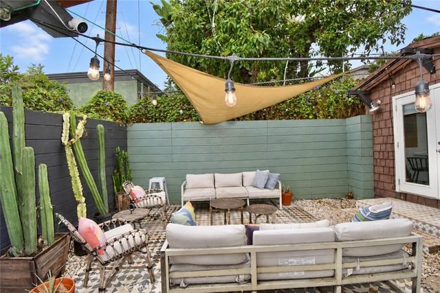 6160 York Boulevard, Los Angeles, CA 90042