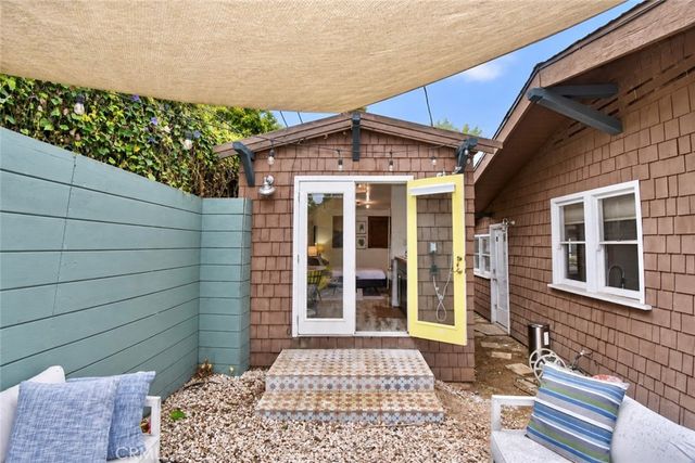6160 York Boulevard, Los Angeles, CA 90042