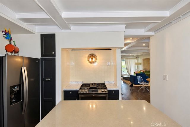 6160 York Boulevard, Los Angeles, CA 90042