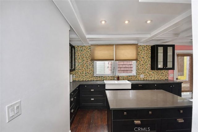 6160 York Boulevard, Los Angeles, CA 90042
