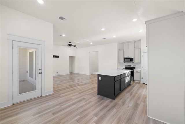 172 Pleasant Path, Somerville, TX 77879