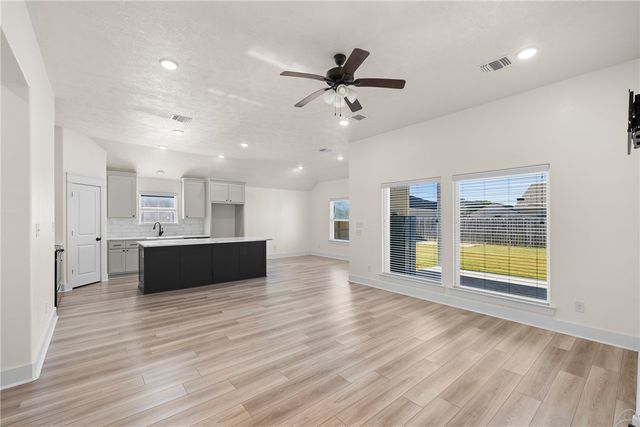 172 Pleasant Path, Somerville, TX 77879